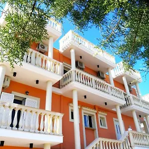 Marku Palace Apartment Ksamil